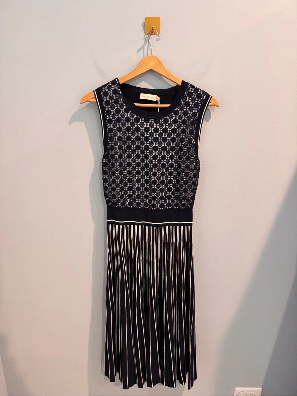 NWT Tory Burch Knit Pleated Sweater Dress in Navy/White, Size XS